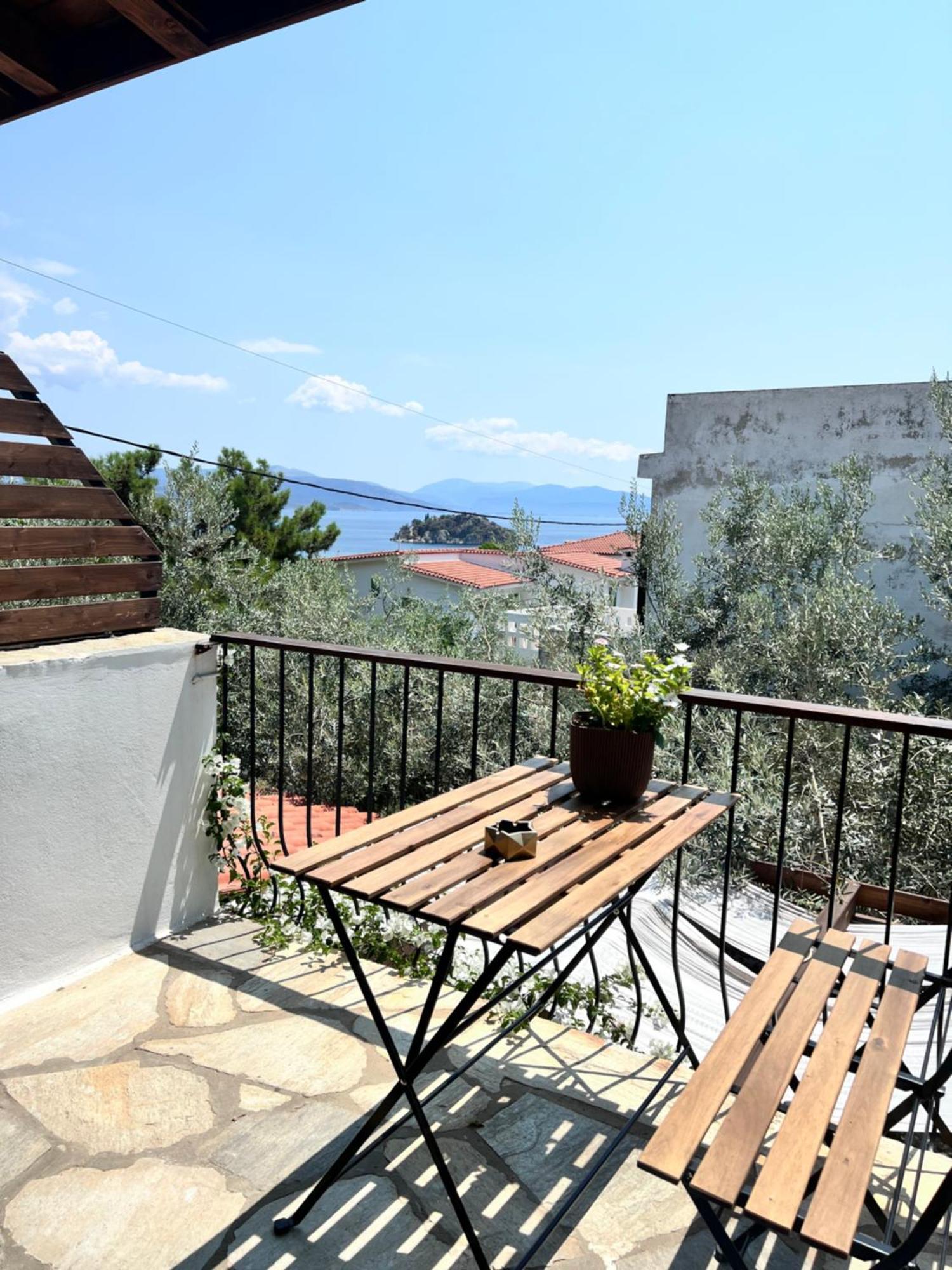 ραστώνη Tolo